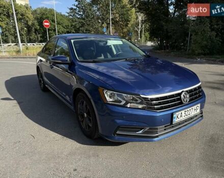 Синий Фольксваген Пассат, объемом двигателя 1.8 л и пробегом 152 тыс. км за 14000 $, фото 1 на Automoto.ua