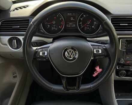 Синий Фольксваген Пассат, объемом двигателя 1.8 л и пробегом 152 тыс. км за 14000 $, фото 34 на Automoto.ua