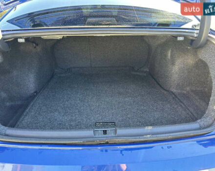 Синий Фольксваген Пассат, объемом двигателя 1.8 л и пробегом 110 тыс. км за 15500 $, фото 12 на Automoto.ua