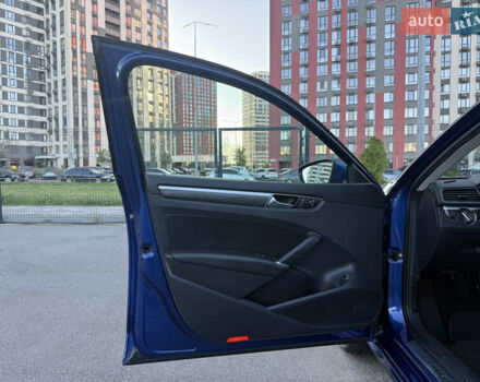 Синій Фольксваген Пассат, об'ємом двигуна 1.8 л та пробігом 248 тис. км за 13900 $, фото 19 на Automoto.ua