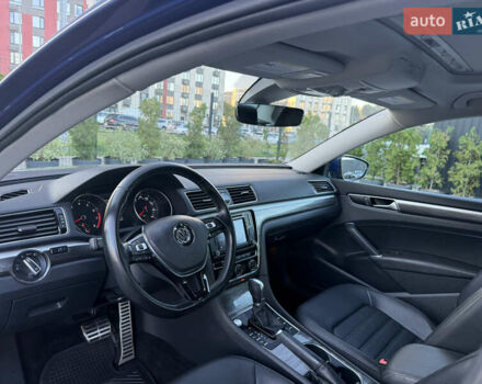 Синій Фольксваген Пассат, об'ємом двигуна 1.8 л та пробігом 248 тис. км за 13900 $, фото 18 на Automoto.ua