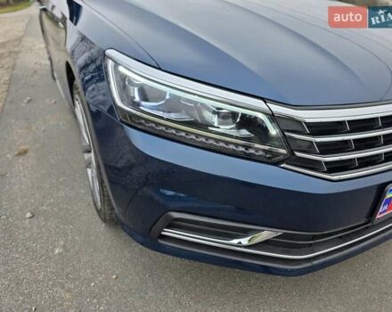 Синий Фольксваген Пассат, объемом двигателя 2 л и пробегом 80 тыс. км за 13600 $, фото 4 на Automoto.ua