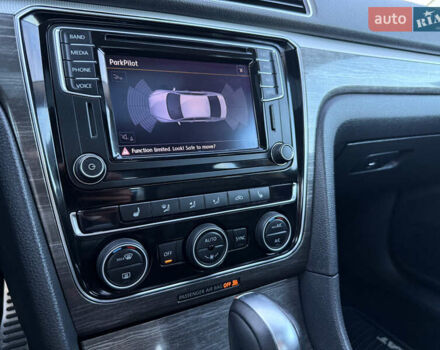 Синій Фольксваген Пассат, об'ємом двигуна 1.8 л та пробігом 248 тис. км за 13900 $, фото 27 на Automoto.ua