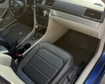 Синий Фольксваген Пассат, объемом двигателя 1.8 л и пробегом 152 тыс. км за 14000 $, фото 24 на Automoto.ua