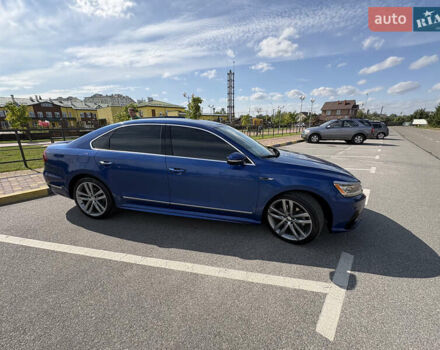 Синий Фольксваген Пассат, объемом двигателя 1.8 л и пробегом 118 тыс. км за 15900 $, фото 6 на Automoto.ua