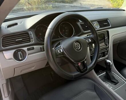 Синий Фольксваген Пассат, объемом двигателя 1.8 л и пробегом 152 тыс. км за 14000 $, фото 19 на Automoto.ua