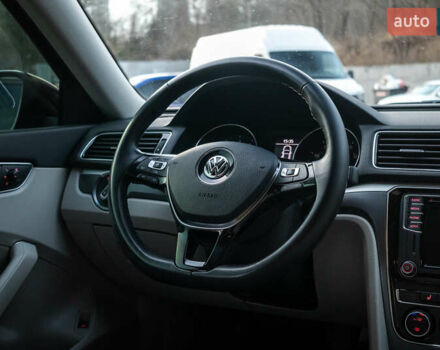 Синий Фольксваген Пассат, объемом двигателя 1.98 л и пробегом 98 тыс. км за 18000 $, фото 29 на Automoto.ua