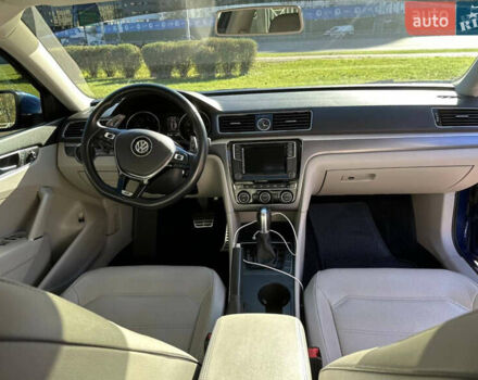 Синий Фольксваген Пассат, объемом двигателя 1.8 л и пробегом 110 тыс. км за 15500 $, фото 15 на Automoto.ua