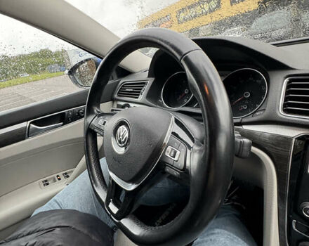 Синий Фольксваген Пассат, объемом двигателя 1.8 л и пробегом 160 тыс. км за 12950 $, фото 70 на Automoto.ua