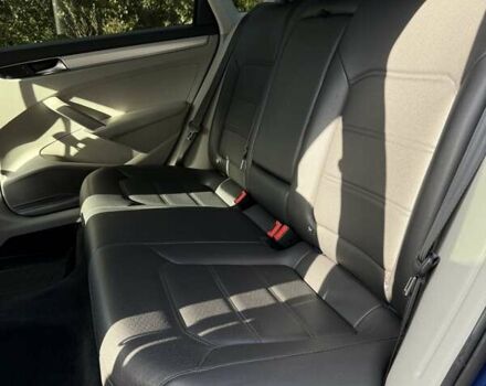 Синий Фольксваген Пассат, объемом двигателя 1.8 л и пробегом 152 тыс. км за 14000 $, фото 9 на Automoto.ua