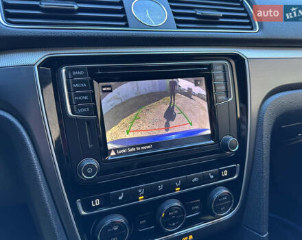 Синий Фольксваген Пассат, объемом двигателя 1.8 л и пробегом 123 тыс. км за 12100 $, фото 3 на Automoto.ua