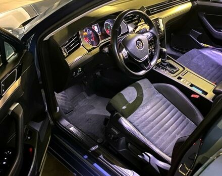 Синій Фольксваген Пассат, об'ємом двигуна 1.8 л та пробігом 190 тис. км за 17000 $, фото 5 на Automoto.ua