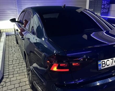 Синий Фольксваген Пассат, объемом двигателя 2 л и пробегом 200 тыс. км за 14200 $, фото 1 на Automoto.ua