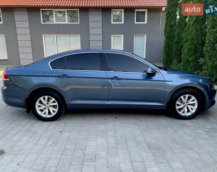 Синий Фольксваген Пассат, объемом двигателя 2 л и пробегом 113 тыс. км за 20800 $, фото 4 на Automoto.ua