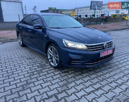 Синий Фольксваген Пассат, объемом двигателя 2 л и пробегом 145 тыс. км за 14300 $, фото 2 на Automoto.ua