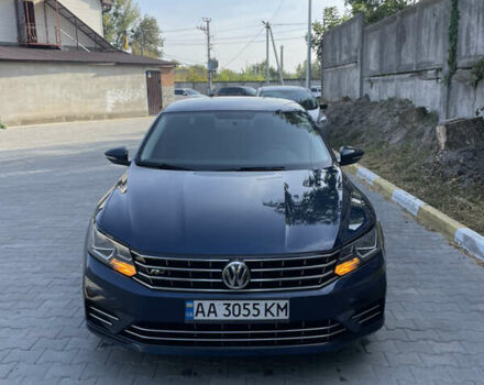 Синий Фольксваген Пассат, объемом двигателя 1.98 л и пробегом 110 тыс. км за 15000 $, фото 1 на Automoto.ua