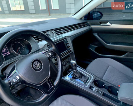 Синий Фольксваген Пассат, объемом двигателя 2 л и пробегом 111 тыс. км за 21500 $, фото 26 на Automoto.ua