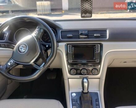 Синий Фольксваген Пассат, объемом двигателя 1.98 л и пробегом 157 тыс. км за 15800 $, фото 9 на Automoto.ua