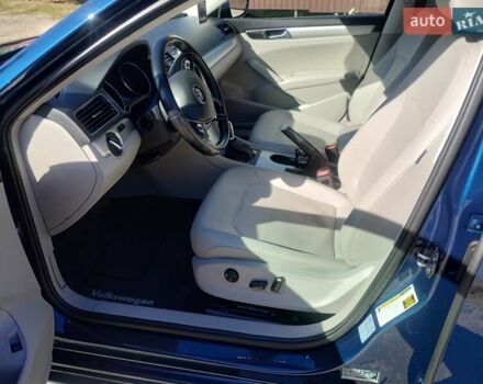 Синий Фольксваген Пассат, объемом двигателя 1.98 л и пробегом 157 тыс. км за 15800 $, фото 5 на Automoto.ua