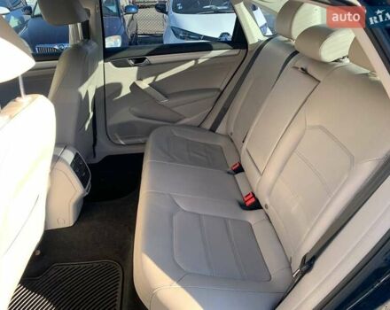 Фольксваген Пассат 2018 у Коломые на Automoto.ua Синій Фольксваген Пассат, об'ємом двигуна 1.98 л та пробігом 140 тис. км за 13699 $, фото 18 на Automoto.ua