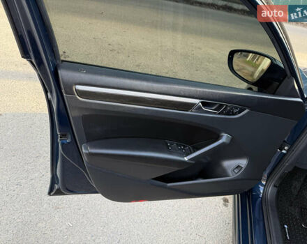 Синій Фольксваген Пассат, об'ємом двигуна 2 л та пробігом 121 тис. км за 16300 $, фото 13 на Automoto.ua