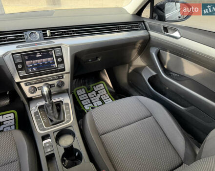 Синий Фольксваген Пассат, объемом двигателя 1.97 л и пробегом 55 тыс. км за 22000 $, фото 20 на Automoto.ua