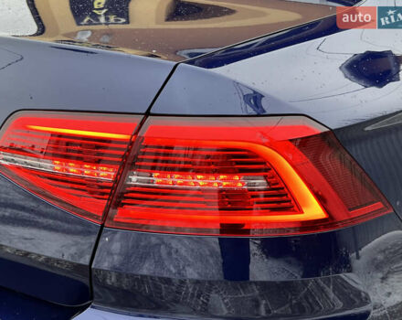 Синий Фольксваген Пассат, объемом двигателя 2 л и пробегом 332 тыс. км за 16599 $, фото 24 на Automoto.ua