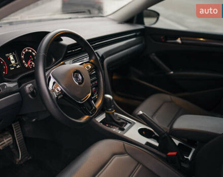 Синий Фольксваген Пассат, объемом двигателя 1.98 л и пробегом 41 тыс. км за 20750 $, фото 43 на Automoto.ua