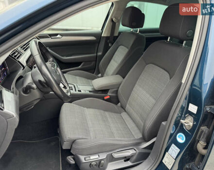 Синий Фольксваген Пассат, объемом двигателя 2 л и пробегом 249 тыс. км за 23300 $, фото 31 на Automoto.ua