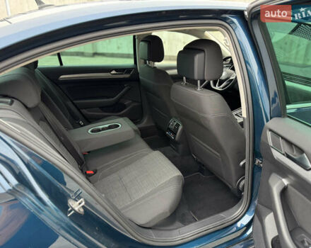 Синий Фольксваген Пассат, объемом двигателя 2 л и пробегом 249 тыс. км за 23300 $, фото 38 на Automoto.ua