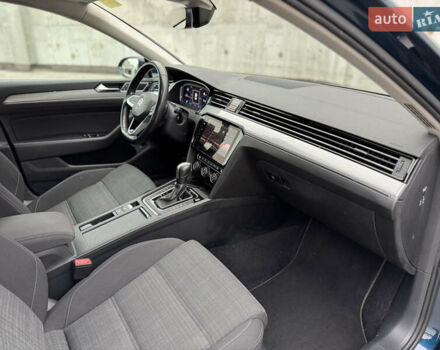 Синий Фольксваген Пассат, объемом двигателя 2 л и пробегом 249 тыс. км за 23300 $, фото 34 на Automoto.ua