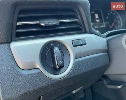 Фольксваген Пассат 2021 в Львове на Automoto.ua Синий Фольксваген Пассат, объемом двигателя 1.98 л и пробегом 37 тыс. км за 25000 $, фото 27 на Automoto.ua