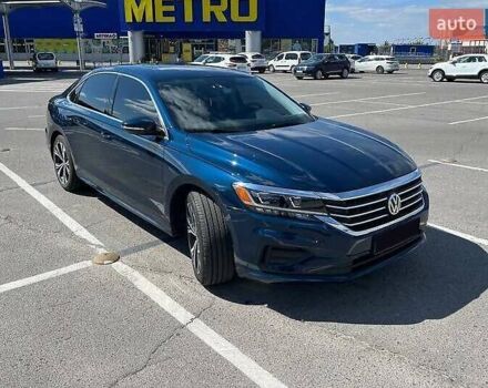 Фольксваген Пассат 2021 в Львове на Automoto.ua Синий Фольксваген Пассат, объемом двигателя 1.98 л и пробегом 37 тыс. км за 25000 $, фото 5 на Automoto.ua