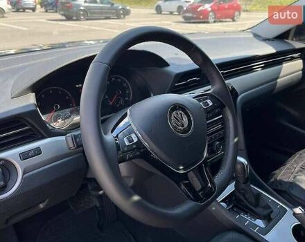 Фольксваген Пассат 2021 в Львове на Automoto.ua Синий Фольксваген Пассат, объемом двигателя 1.98 л и пробегом 37 тыс. км за 25000 $, фото 22 на Automoto.ua
