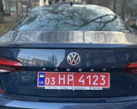 Синий Фольксваген Пассат, объемом двигателя 2 л и пробегом 140 тыс. км за 18100 $, фото 4 на Automoto.ua