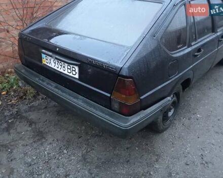 Синій Фольксваген Пассат, об'ємом двигуна 1.6 л та пробігом 235 тис. км за 950 $, фото 3 на Automoto.ua