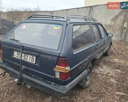 Синій Фольксваген Пассат, об'ємом двигуна 1.6 л та пробігом 160 тис. км за 800 $, фото 14 на Automoto.ua