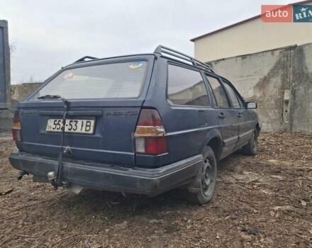 Синій Фольксваген Пассат, об'ємом двигуна 1.6 л та пробігом 160 тис. км за 800 $, фото 1 на Automoto.ua