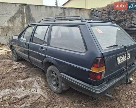 Синій Фольксваген Пассат, об'ємом двигуна 1.6 л та пробігом 160 тис. км за 800 $, фото 12 на Automoto.ua