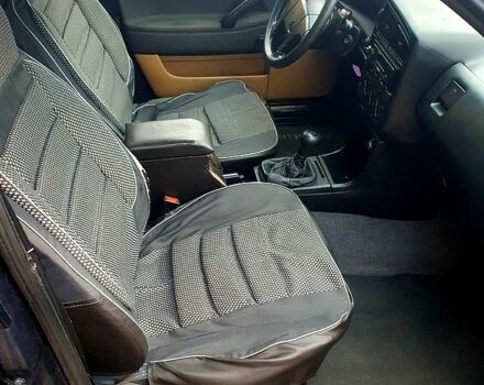 Синий Фольксваген Пассат, объемом двигателя 1.8 л и пробегом 300 тыс. км за 1150 $, фото 8 на Automoto.ua