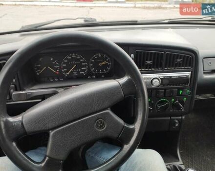 Синий Фольксваген Пассат, объемом двигателя 1.8 л и пробегом 350 тыс. км за 3500 $, фото 10 на Automoto.ua