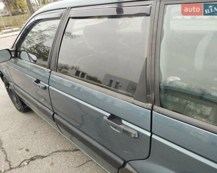 Синий Фольксваген Пассат, объемом двигателя 1.8 л и пробегом 350 тыс. км за 3500 $, фото 4 на Automoto.ua