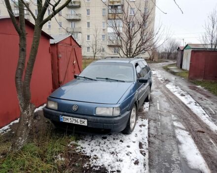 Синий Фольксваген Пассат, объемом двигателя 1.8 л и пробегом 333 тыс. км за 1300 $, фото 1 на Automoto.ua