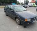 Синий Фольксваген Пассат, объемом двигателя 1.6 л и пробегом 400 тыс. км за 2000 $, фото 1 на Automoto.ua