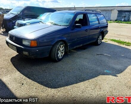 Синий Фольксваген Пассат, объемом двигателя 1.8 л и пробегом 0 тыс. км за 1500 $, фото 5 на Automoto.ua