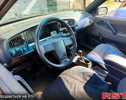 Синий Фольксваген Пассат, объемом двигателя 1.8 л и пробегом 0 тыс. км за 1500 $, фото 6 на Automoto.ua