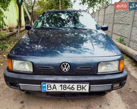 Синий Фольксваген Пассат, объемом двигателя 2 л и пробегом 347 тыс. км за 1500 $, фото 1 на Automoto.ua