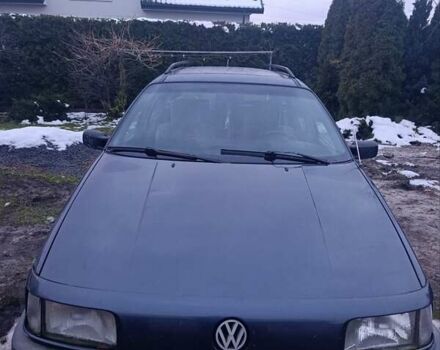 Синий Фольксваген Пассат, объемом двигателя 1.8 л и пробегом 280 тыс. км за 1100 $, фото 5 на Automoto.ua