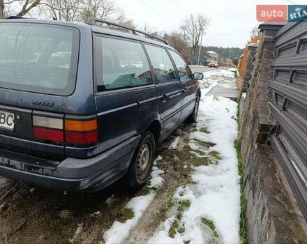 Синий Фольксваген Пассат, объемом двигателя 1.8 л и пробегом 280 тыс. км за 1100 $, фото 3 на Automoto.ua