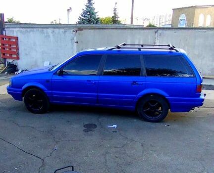 Синий Фольксваген Пассат, объемом двигателя 1.8 л и пробегом 309 тыс. км за 2500 $, фото 3 на Automoto.ua